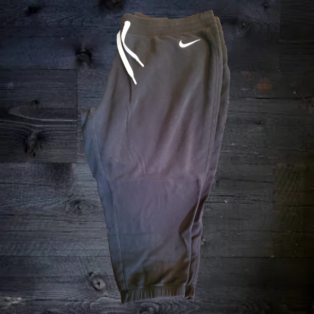 Nike Crop work out bottoms large women's